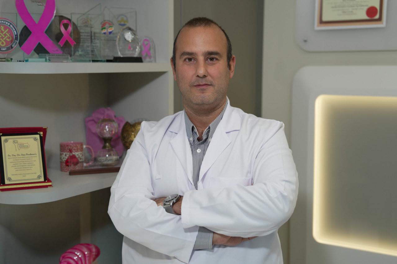 Meme Cerrahisi Uzmanı Doç. Dr. Sina Ferahman