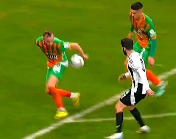 Beşiktaş'ın Alanyaspor karşısında penaltı beklediği pozisyon