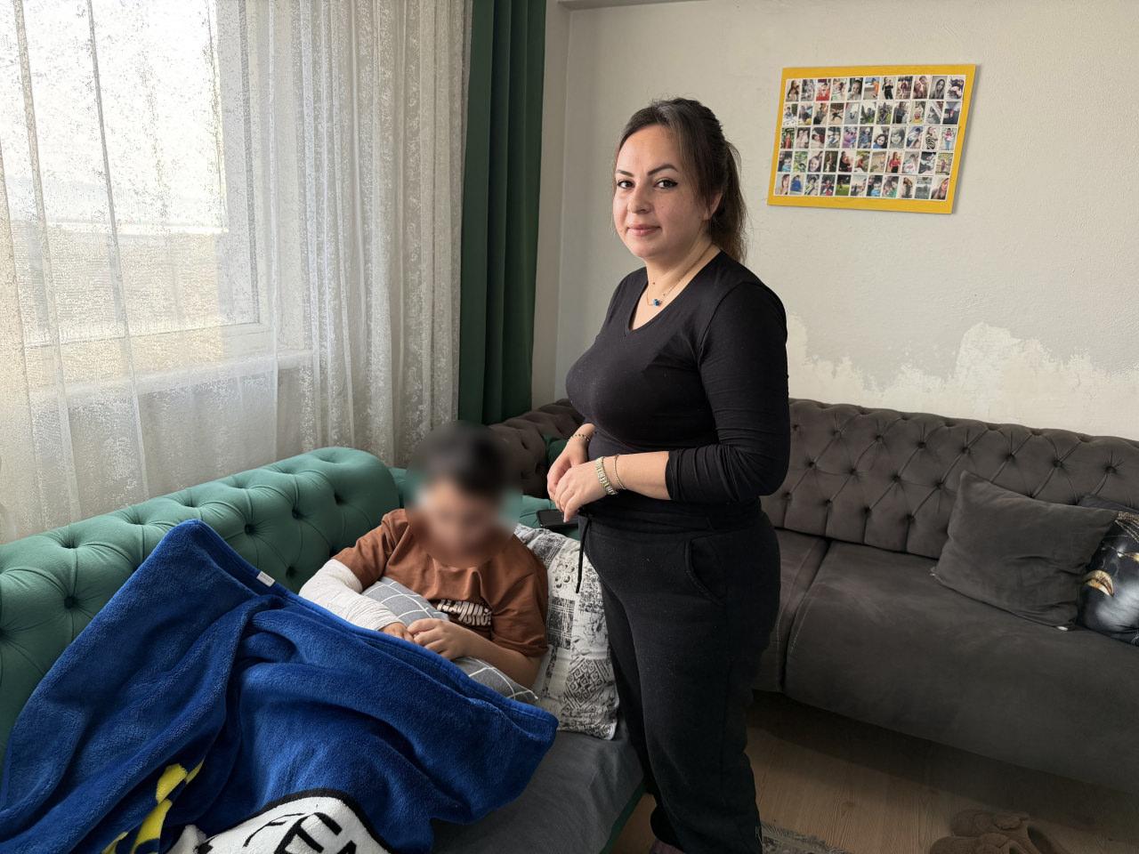 8 yaşındaki Y.K.Ş. ve annesi Songül Gökdemir