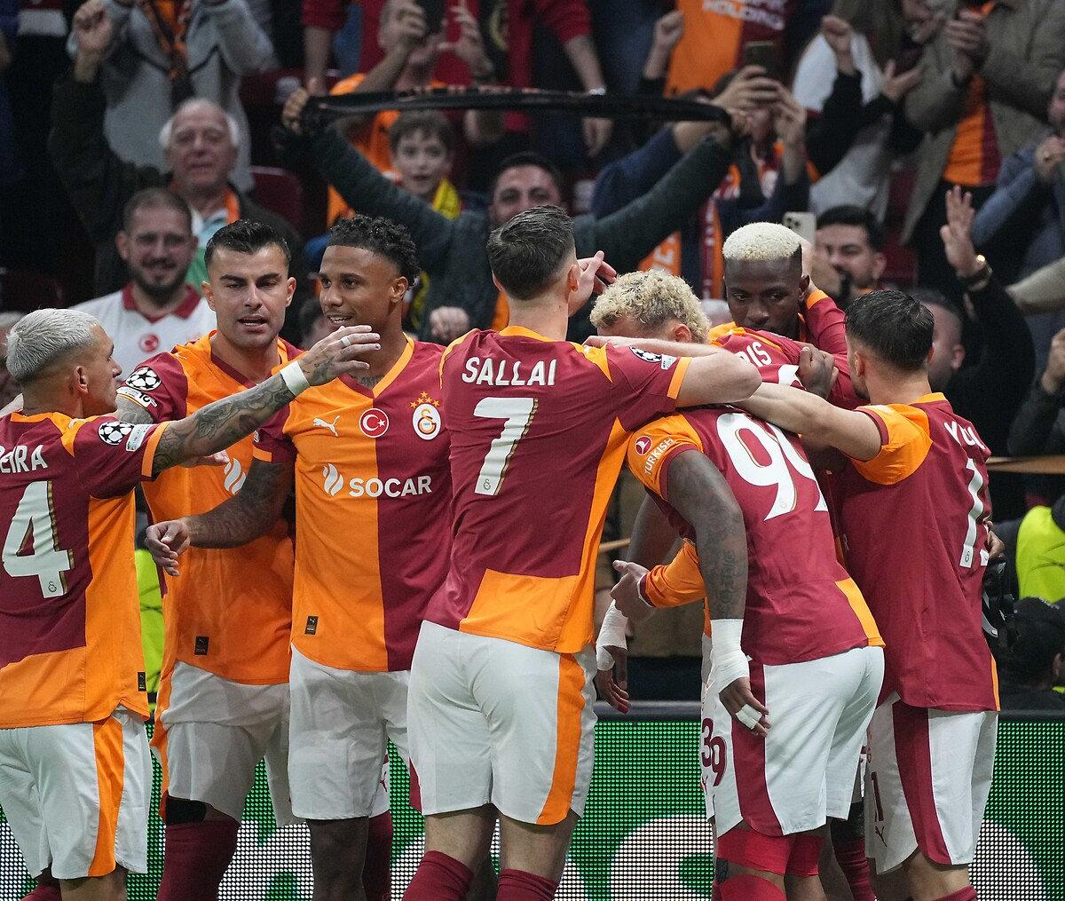 Galatasaray'ın Monaco maçı kamp kadrosunda 19 futbolcu yer aldı