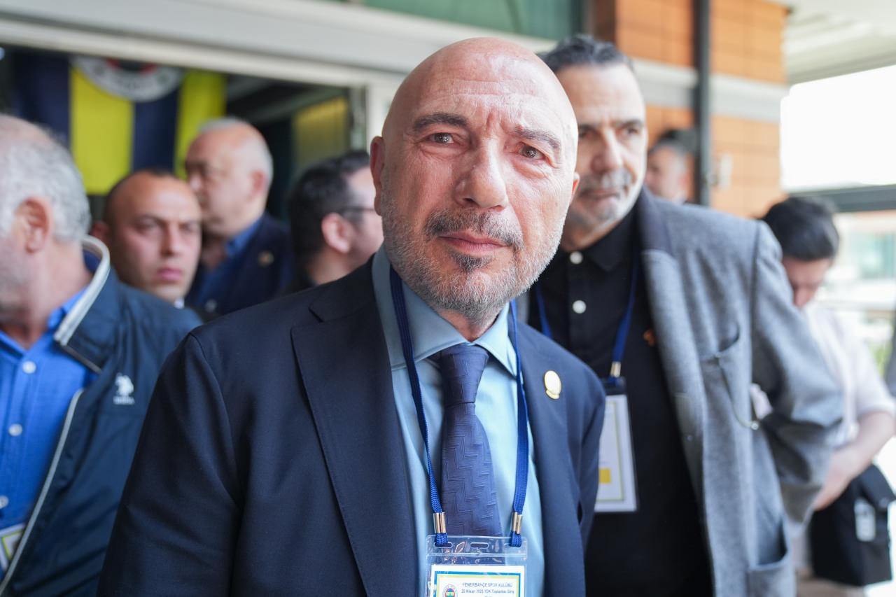 Fenerbahçe'nin eski yöneticisi ve başkan adayı Hakan Bilal Kutlualp'in Salah paylaşımı viral oldu