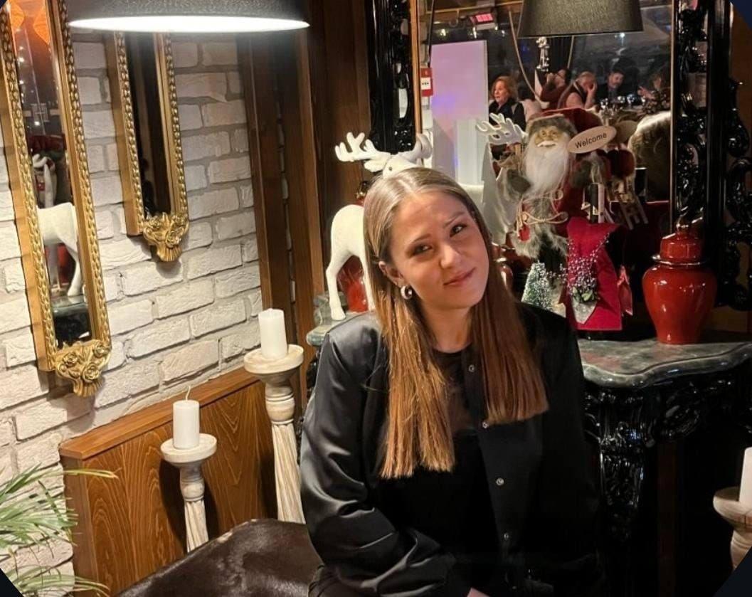 İrem Özsöz kazadan 3 gün sonra tedavi gördüğü hastanede hayatını kaybetti.