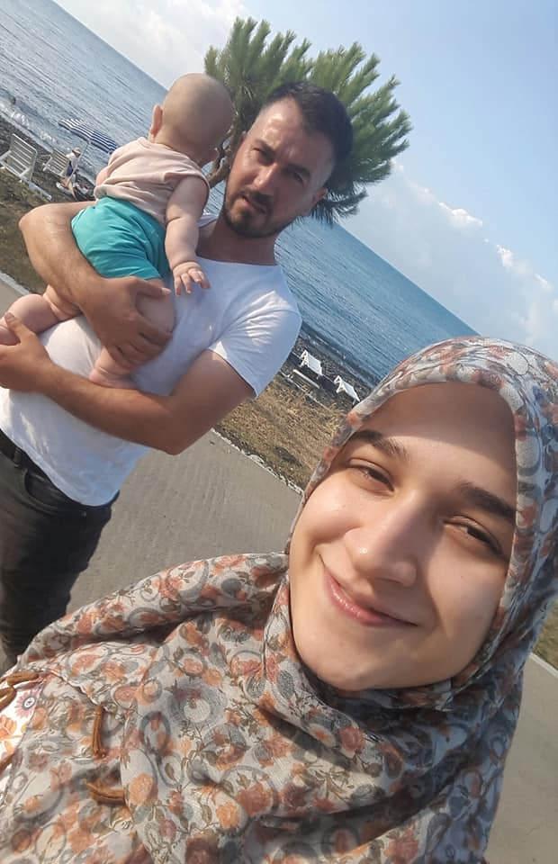 Genç kadın, toprağa verildi.