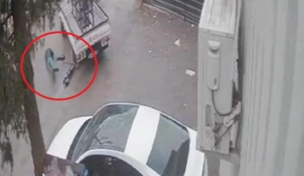 Bursa’da kamyonetin altında kalan skuter sürücüsü hayatını kaybetti