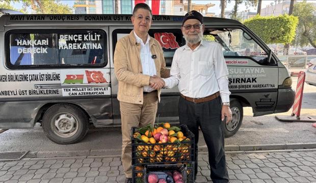 "Elmacı Dede" Hatay'dan aldığı mandalinaları Mehmetçiğe ulaştıracak