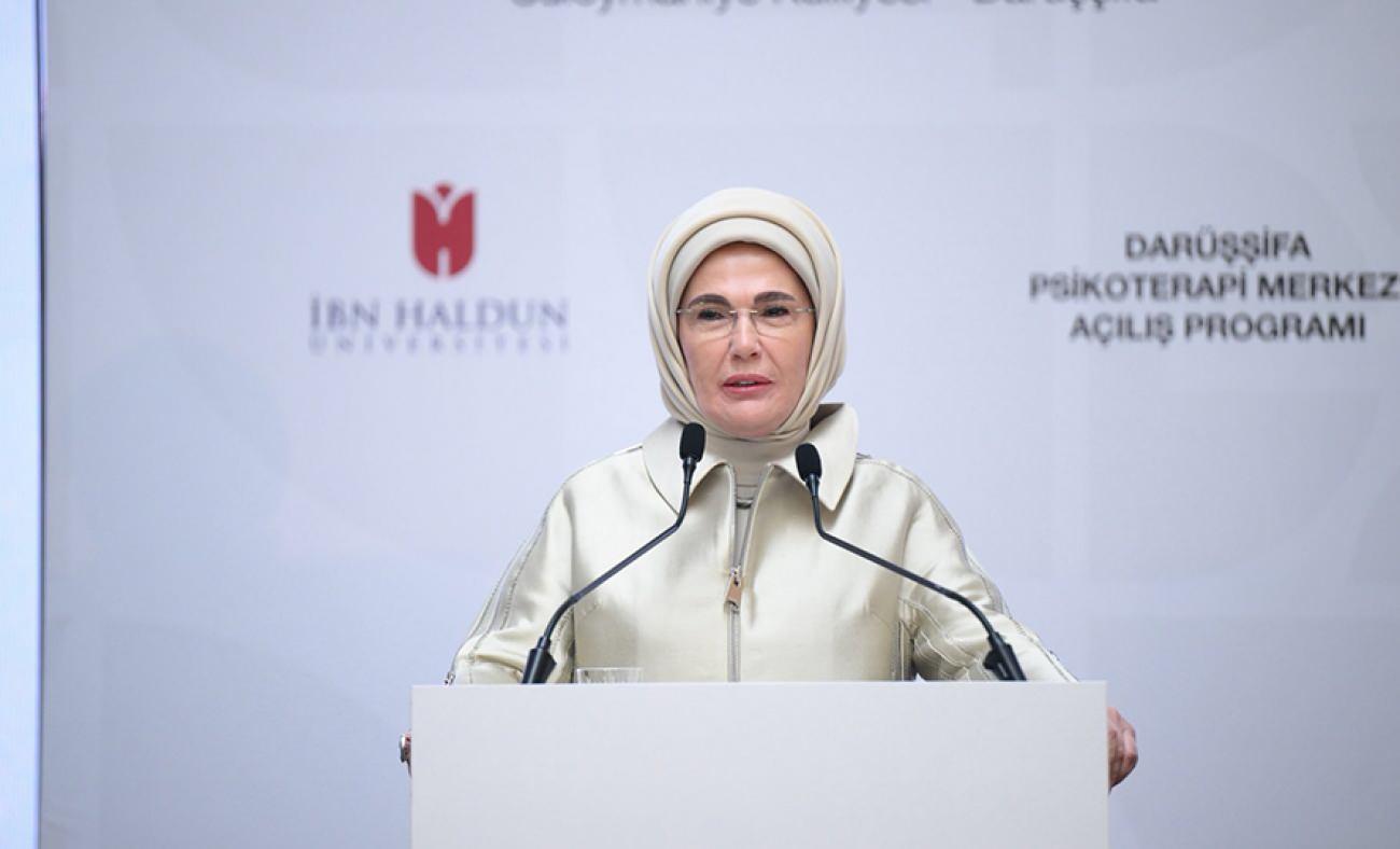 Emine Erdoğan, İHÜ İPAM Darüşşifa Psikoterapi Merkezi'nin açılışına katıldı
