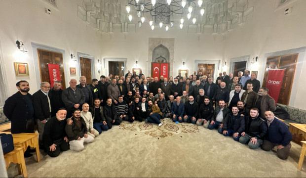 Eyüp İmam Hatip Lisesi mezunları ve hocaları 9 yılın ardından buluştu 
