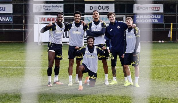 Fenerbahçe'de ayrılık yolda! Mourinho ya da Dzeko'nun yanına gidecek