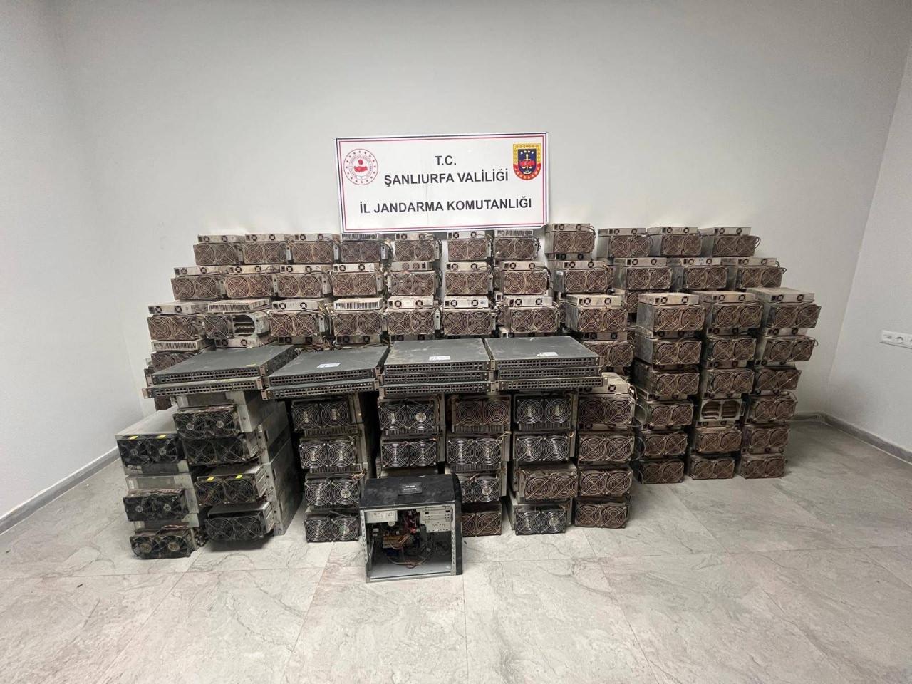 281 mining cihazı ele geçirildi.