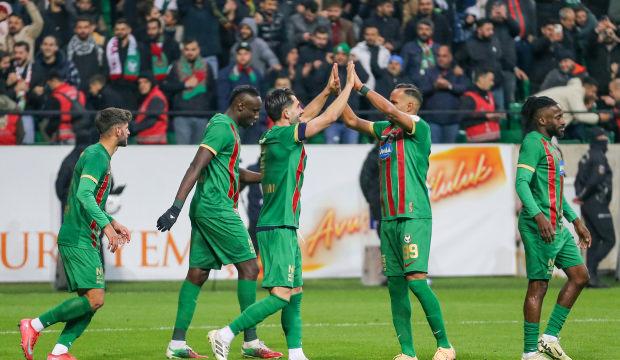 Her hafta lider değişiyor! Kritik maçı kazanıp zirveye yükseldiler