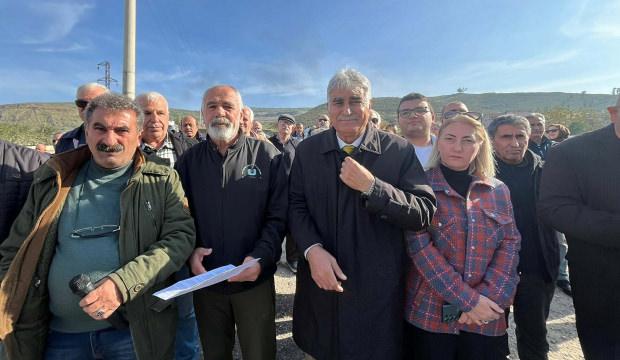 İzmir'de 'çöp' eylemi! Vatandaşlar belediyeye isyan etti: 'İkinci Ümraniye istemiyoruz'