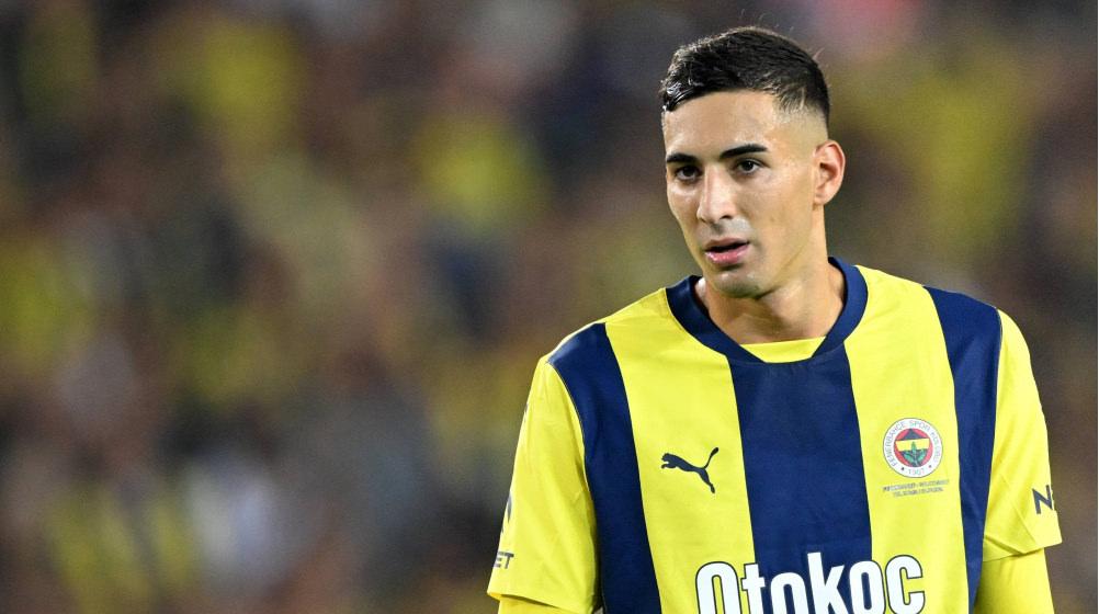 Fenerbahçe'nin milli sağ beki Mert Müldür