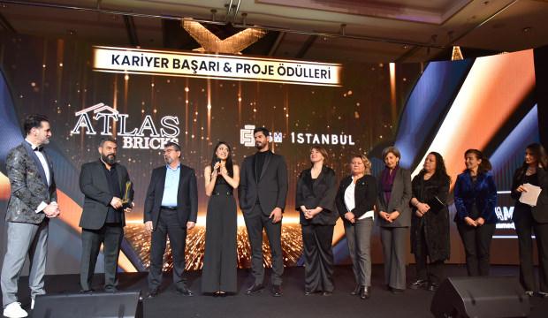 Kanal 7'nin Gelin dizisi ödüllere doymuyor! Yılın günlük dizisi seçildi