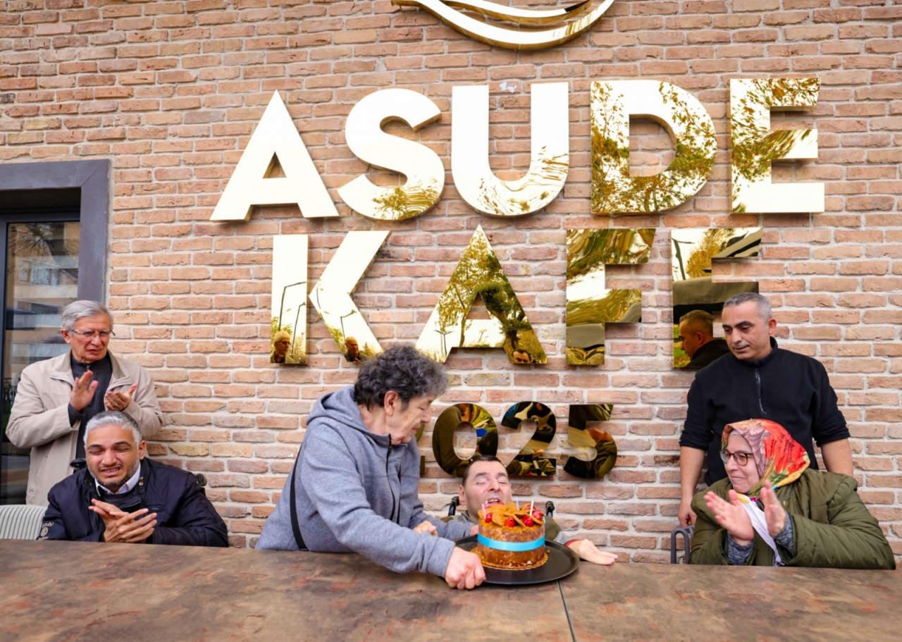 Asude Kafe'den görüntüler