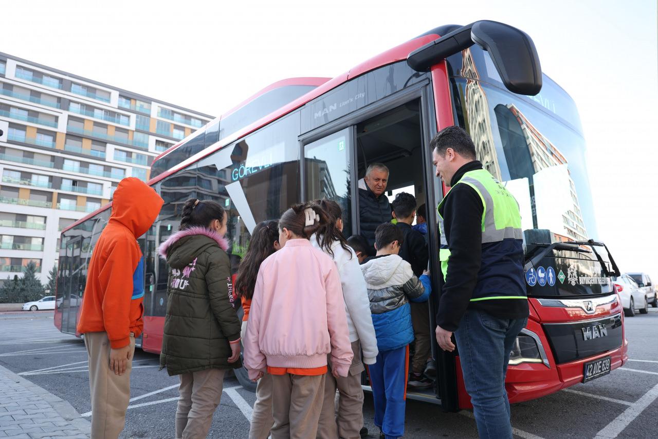 Konya'da trafik kültürü öğrencilere, küçük yaşta aşılanıyor.