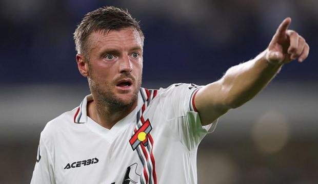 Masal henüz bitmedi! 38 yaşındaki efsane ayın futbolcusu seçildi