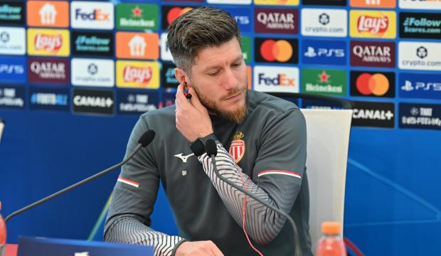 Monaco Teknik Direktörü: 'Başımızı dik tutmalıyız'