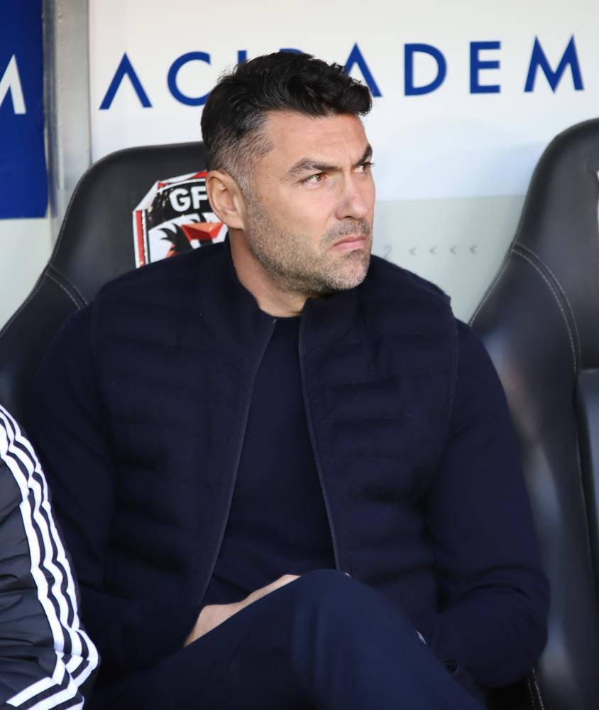 Gaziantep FK teknik direktörü Burak Yılmaz, görevinden ayrılma kararı aldı.