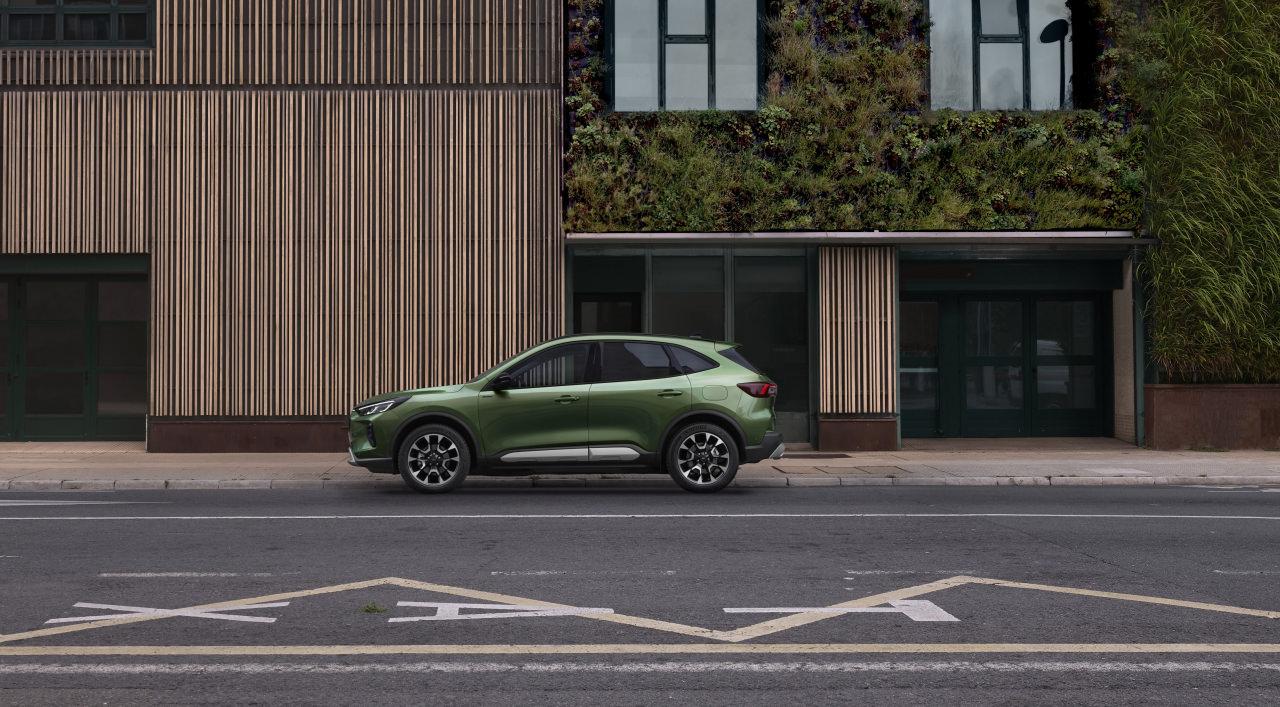 Kuga Active X, Türkiye pazarında hem donanım seviyesi hem de fiyatıyla SUV segmentinde güçlü bir alternatif olarak öne çıkıyor.