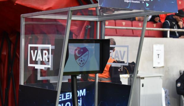 Son dakika: Trabzonspor-Beşiktaş maçının VAR hakemi açıklandı