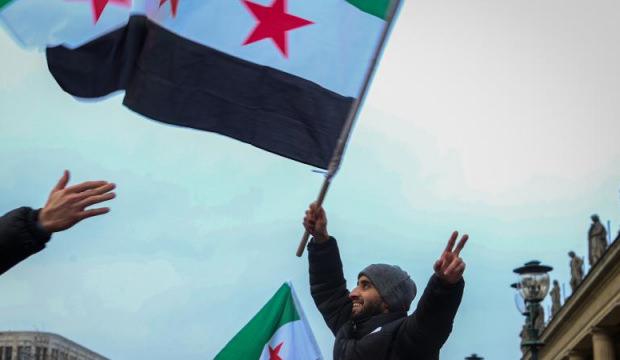 Suriye devriminin ilk hasadı: Umut, özgürlük ve dönüş çağrısı!