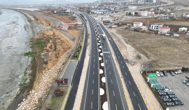 Bakan Uraloğlu duyurdu: Van Çevre Yolu'nun 28 kilometrelik kesimi açıldı!