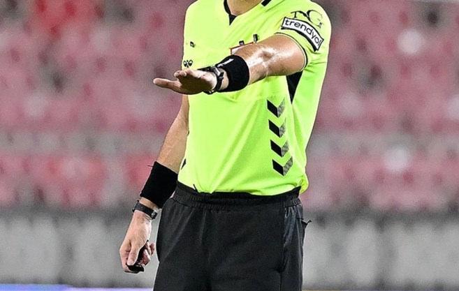 Bahis soruşturması kapsamında 22 hakem daha tedbirli olarak Profesyonel Futbol Disiplin Kuruluna (PFDK) sevk edildi.