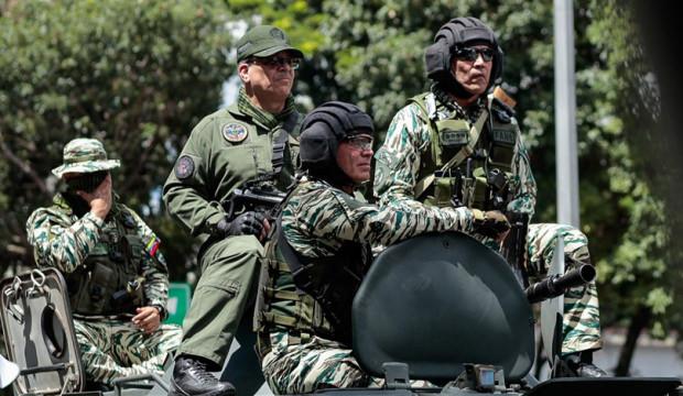 Venezuela'da 5 bin asker orduya katıldı!