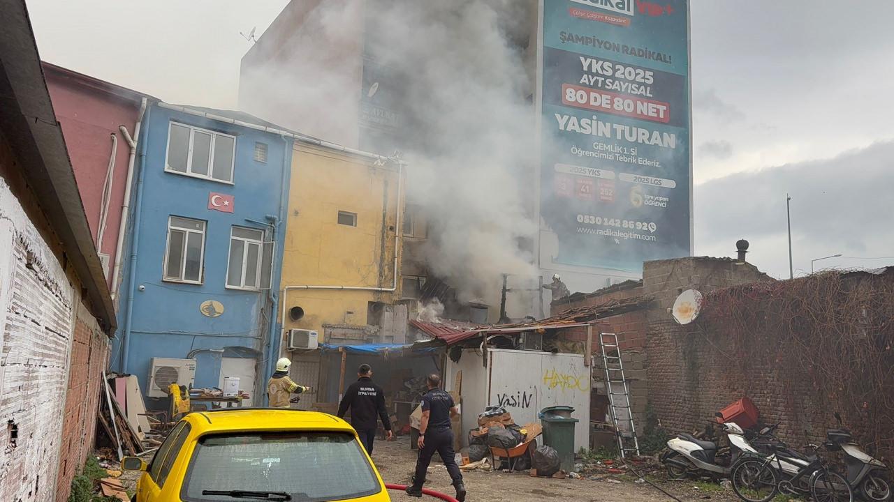 Yangın yerinden görüntü