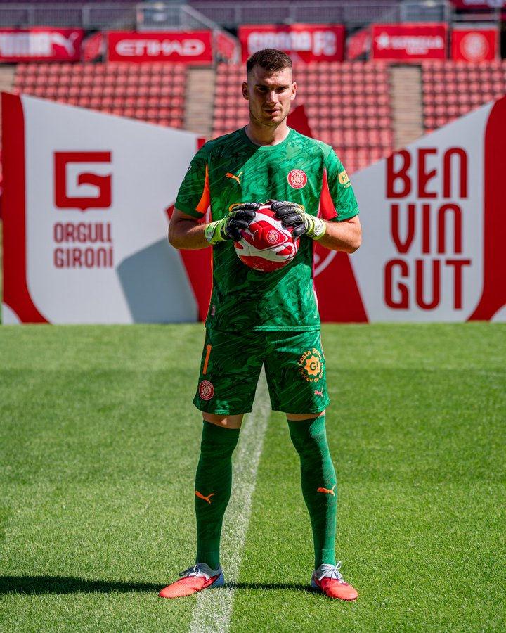 Girona'da kiralık olarak oynayan kaleci Livakovic