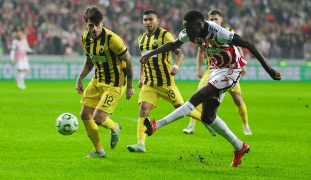 Zirveyi kaybettik! Samsunspor'un Avrupa gecesi hüsranla bitti