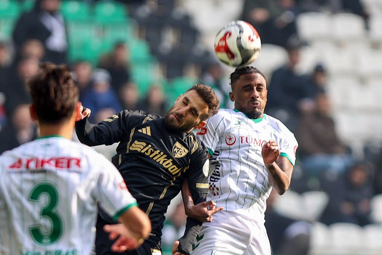 Konyaspor, Medaş Konya Büykşehir Stadyumu'nda Kayserispor'la karşılaşıyor.