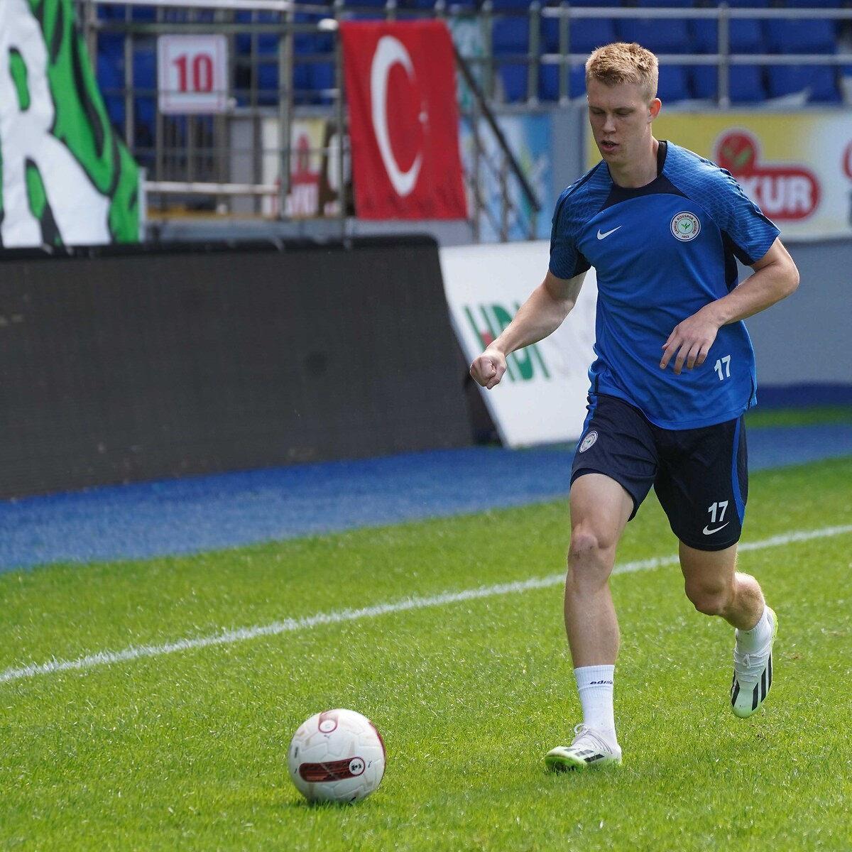 Rizespor, orta sahas oyuncusu Janne-Pekka Laine'nin sözleşmesini feshetti
