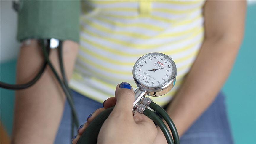 Tansiyonu ölçülen hasta