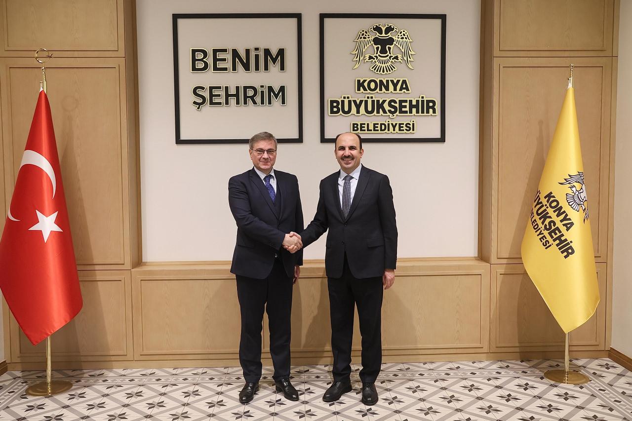 Konya Büyükşehir Belediye Başkanı Uğur İbrahim Altay, Bosna Hersek Temsilciler Meclisi Başkanı Denis Zvizdić ile bir araya geldi.