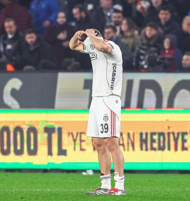 Nihat Kahveci, David Jurasek'i eleştirdi.