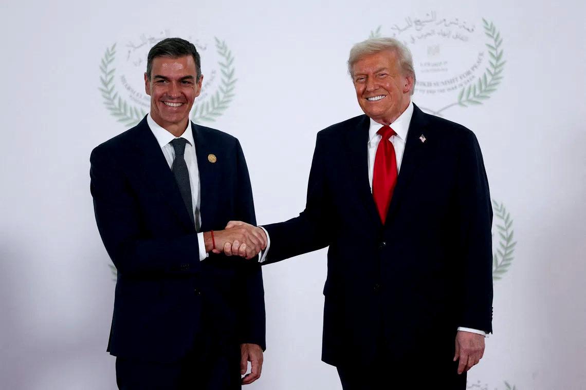 İspanya Başbakanı Pedro Sanchez ve ABD Başkanı Donald Trump