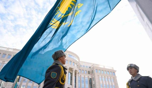 Kızıl zincirleri 34 yıl &ouml;nce kırdılar! Kazakistan bağımsızlığını kutluyor!