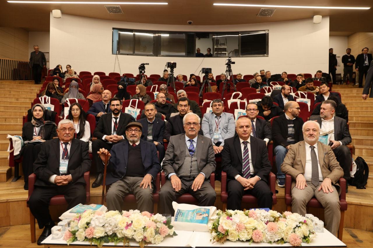 İstanbul Sabahattin Zaim Üniversitesince (İZÜ) 'Vefatının 60. Yılı Anısına Uluslararası Mehmet Emin Buğra Sempozyumu' düzenlendi.