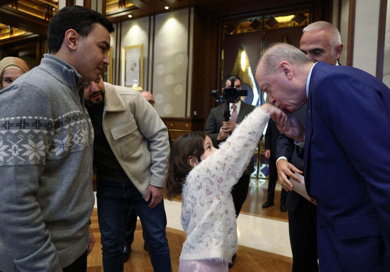 Cumhurbaşkanı Erdoğan, Filistinli Rajab'ın aile fertlerini kabul etti