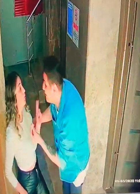 Olay anı güvenlik kamerasına yansıdı.