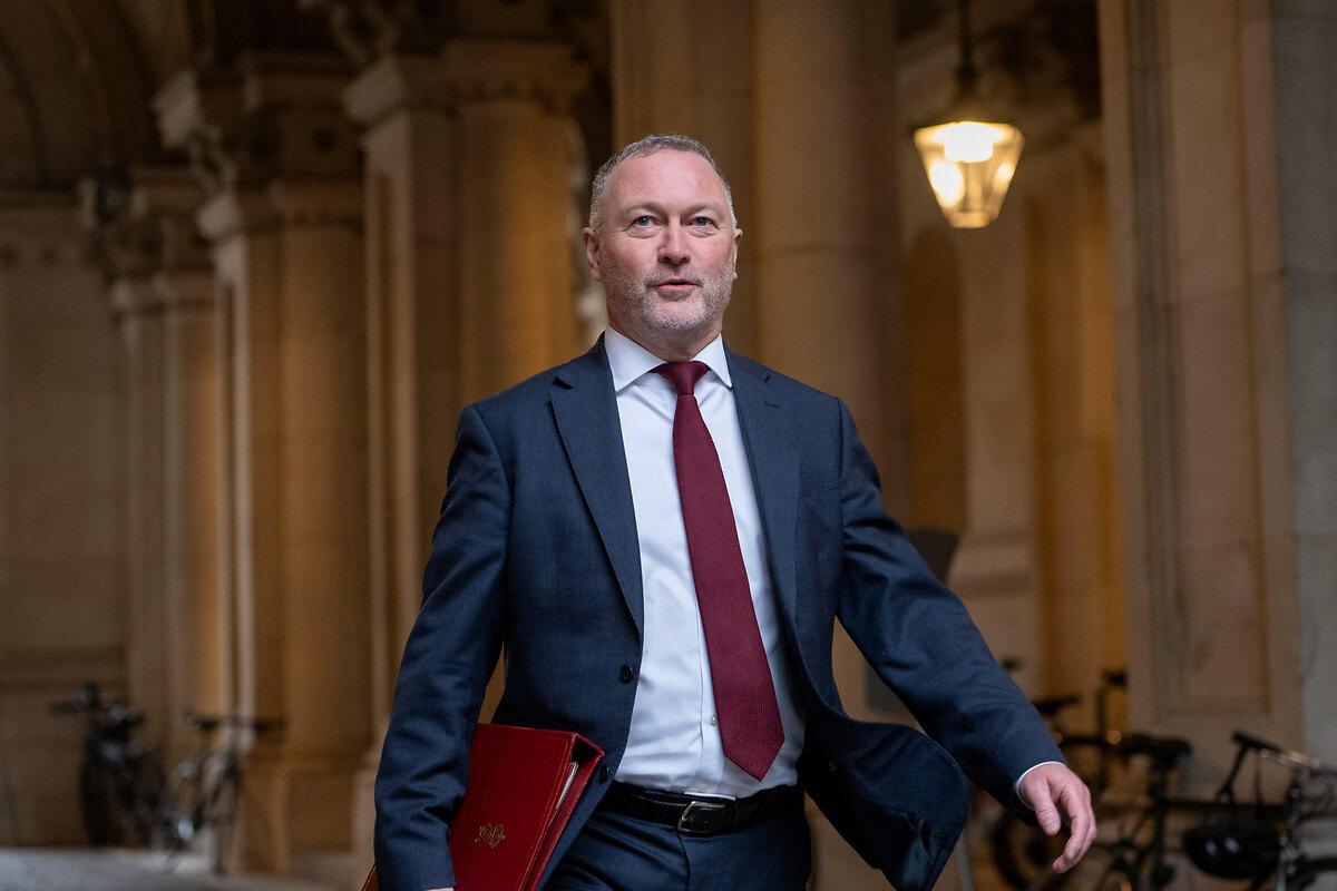 İngiltere Konut, Topluluklar ve Yerel Yönetimler Bakanı Steve Reed