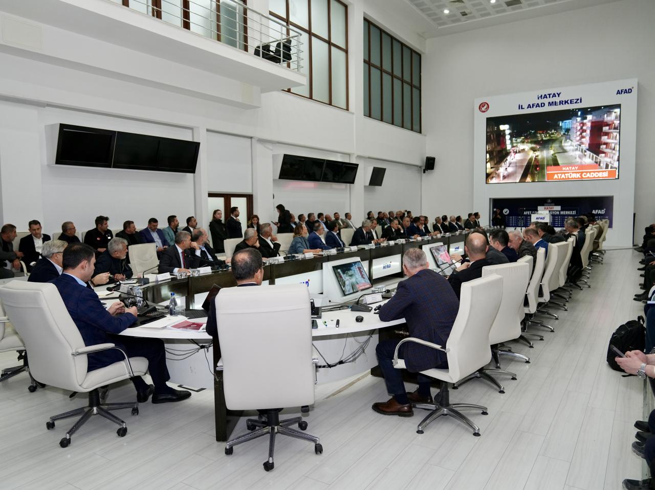 Toplantı, Hatay İl AFAD Merkezi'nde gerçekleştirildi. 