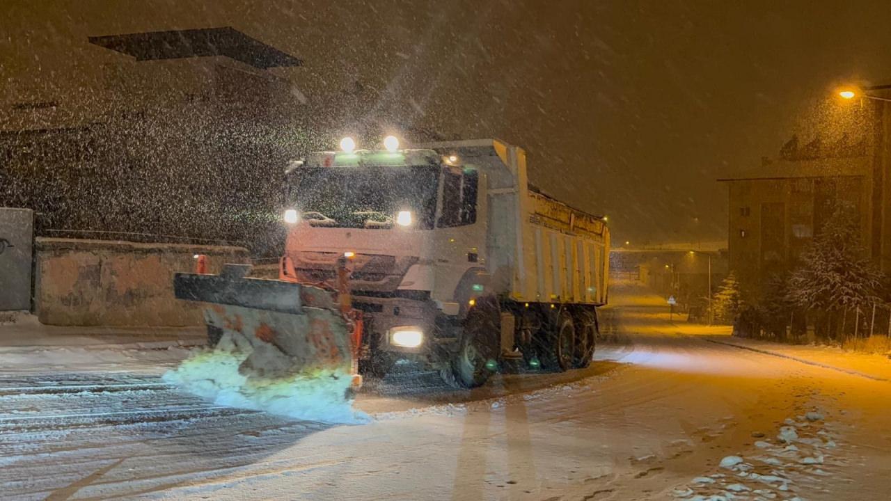 Kar yağışı nedeniyle eğitim öğretime bir gün ara verildi.
