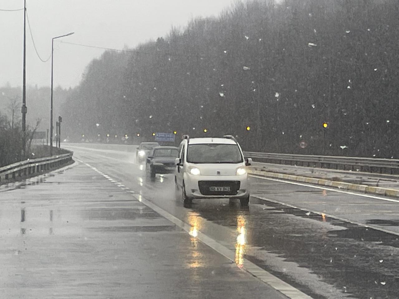 Bolu'daki kar yağışından görüntüler