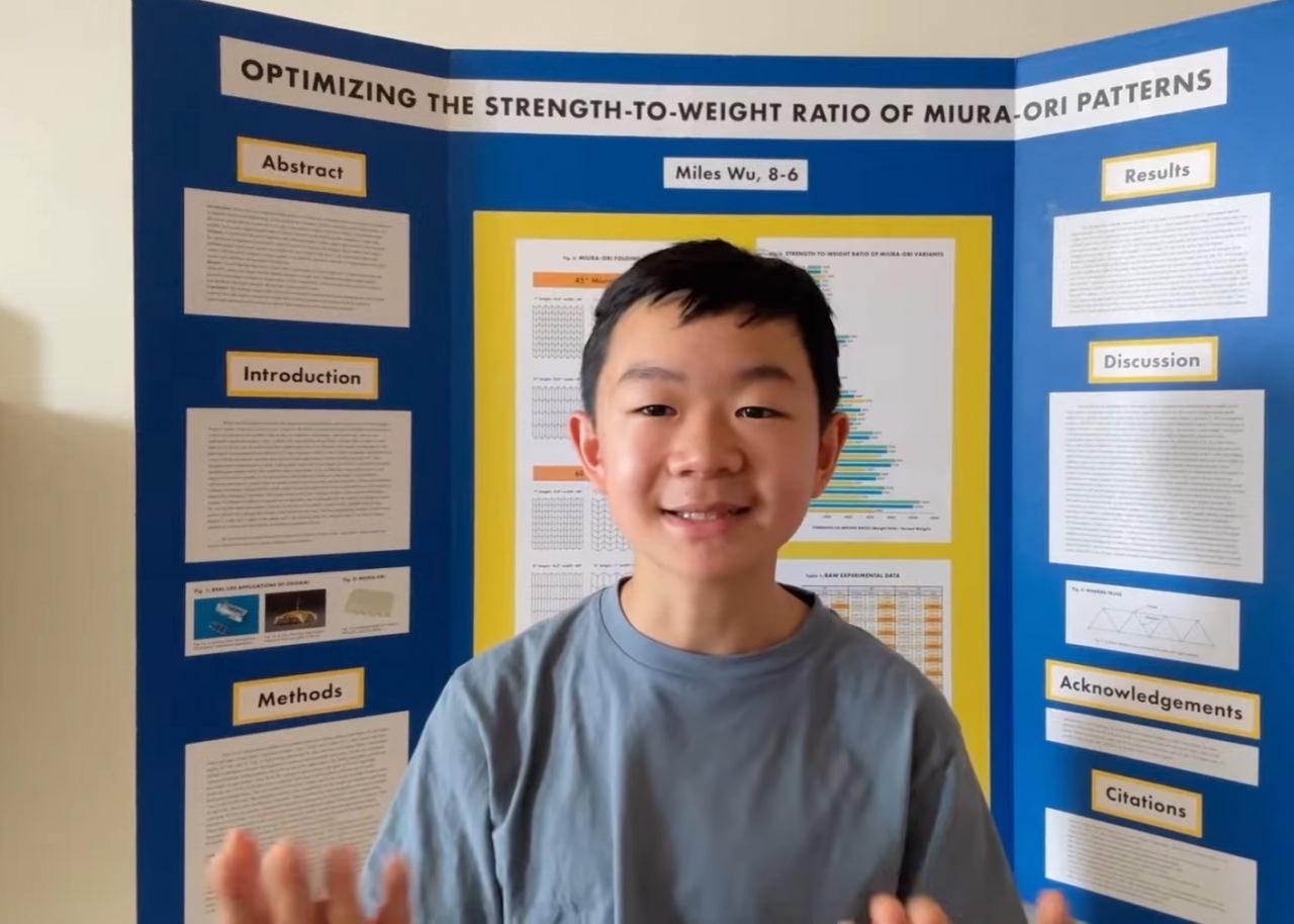 Kağıttan '4 bin fil taşıyan bir taksiye' denk olan bir origami geliştirdi