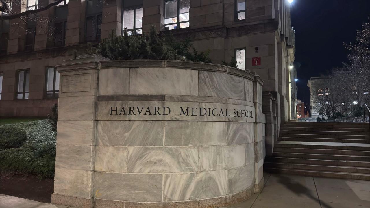 Massachusetts, Boston'daki Harvard Tıp Fakültesi