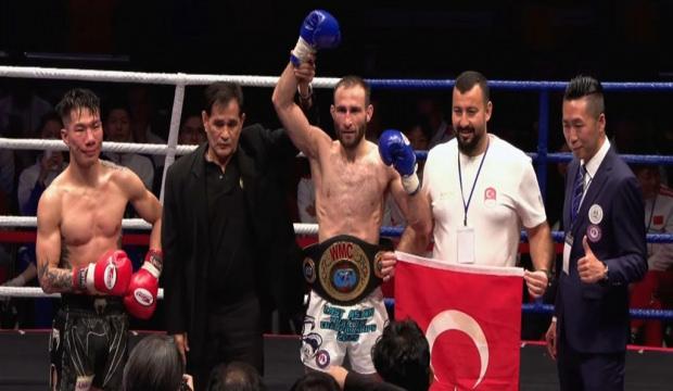 Altın Kemer T&uuml;rkiye'nin! Şampiyon d&ouml;v&uuml;ş&ccedil;&uuml; &Ccedil;inli rakibini devirdi