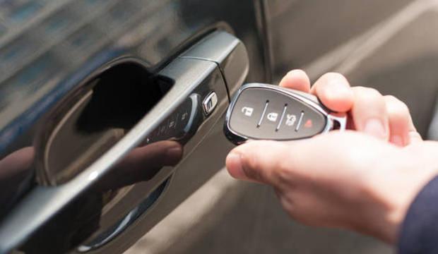 Anahtarsız araba devri başlıyor! Yeni &ouml;zellik herkesi rahatlatacak