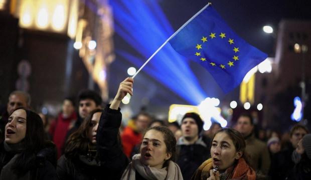 Bulgaristan'da siyasi kriz derinleşiyor: Erken se&ccedil;im kapıda!